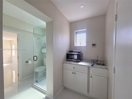 1-4319 Tyler St, Hollywood, FL, 33021-6637 | Card Image
