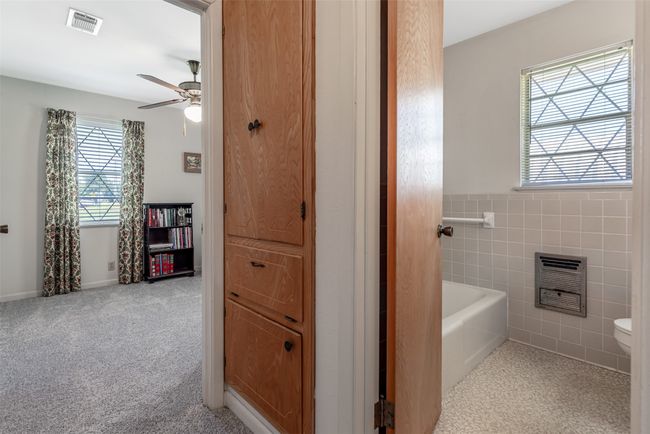 Built-in storage throughout in smart places | Image 21