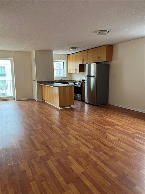 apt-7e-2955 Shell Rd, Brooklyn, NY, 11224-3649 | Card Image