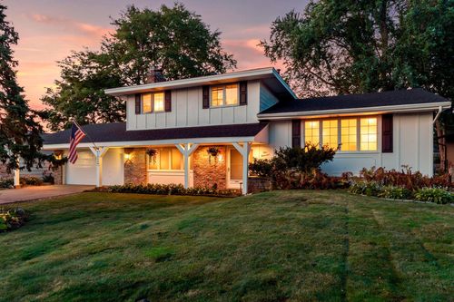 1000 Tiller Ln, Shoreview, MN, 55126-8149 | Card Image