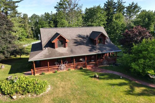 8100 Hodge Rd, Kingsley, MI, 49649-9632 | Card Image