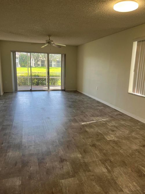 6104 Glenmoor Dr, West Palm Beach, FL, 33409-2774 | Card Image