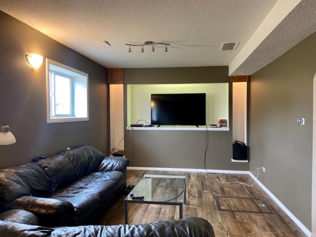 10712 113 Street, Home with 3 bedrooms, 2 bathrooms and 8 parking in Fairview AB | Image 19