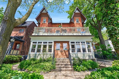 2 Afton Ave, Toronto, ON, M6J1R7 | Card Image