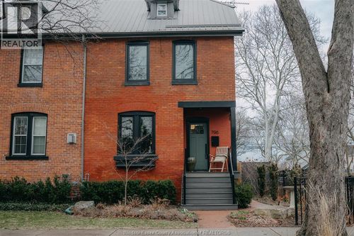 796 Monmouth Rd, Windsor, ON, N8Y3L2 | Card Image
