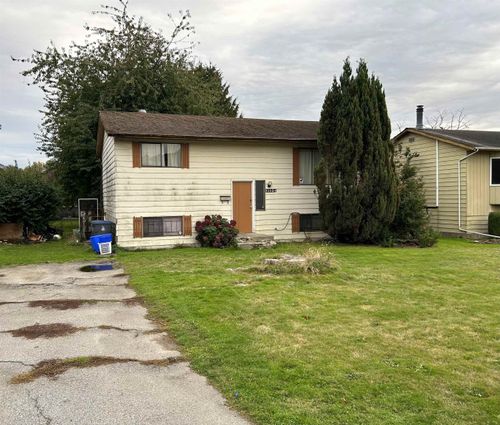 13854 89a Ave, Surrey, BC, V3V6K9 | Card Image