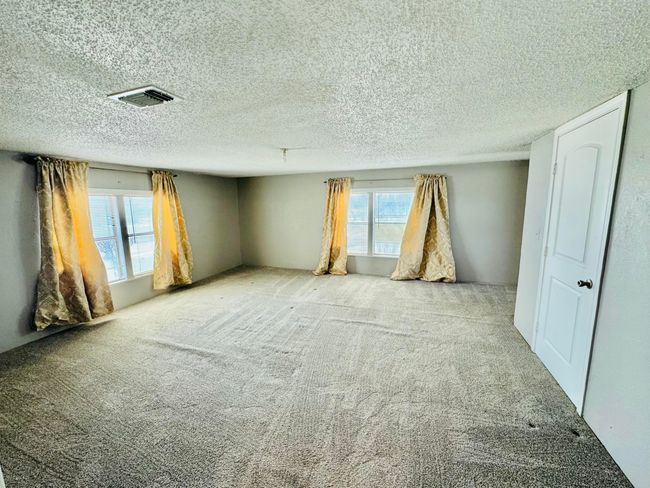 108 W 2 Nd St, House other with 3 bedrooms, 2 bathrooms and null parking in Hale Center TX | Image 16