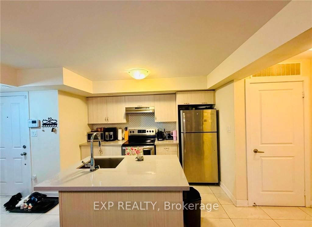 Residential Lease in Toronto W05 4
