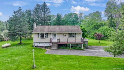 6 Crawford St, Pine Bush, NY, 12566-6710 | Card Image