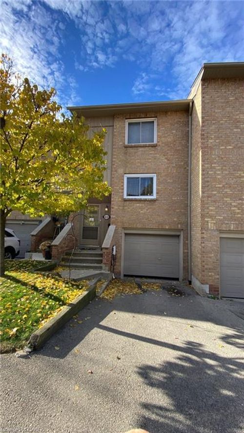 11-63 Fonthill Rd, Hamilton, ON, L9C6T1 | Card Image