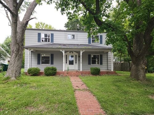 448 Southampton Dr, Decatur, IL, 62526-1746 | Card Image