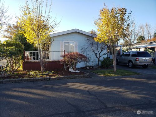 111-520 Willow Dr, Enumclaw, WA, 98022-6428 | Card Image