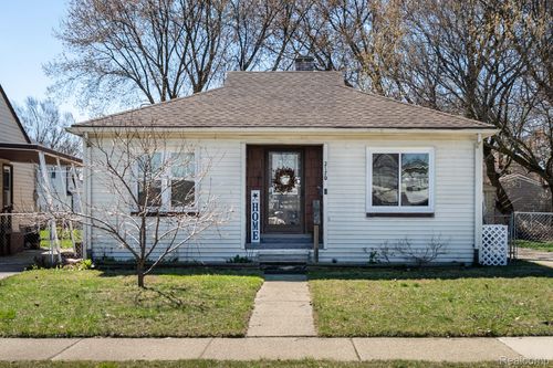 2170 Sonoma St, Ferndale, MI, 48220-1580 | Card Image