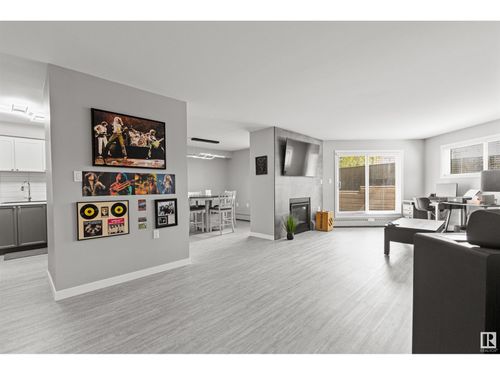 15499 Castle Downs Rd Nw, Edmonton, AB, T5X5Y3 | Card Image