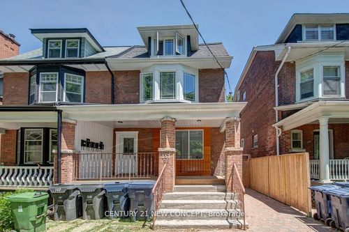 1-basement-157 Walmer Rd, Toronto, ON, M5R2X8 | Card Image