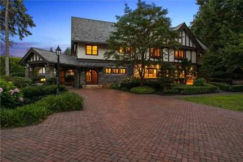 2615 East Ave, Brighton, NY, 14610-3111 | Card Image