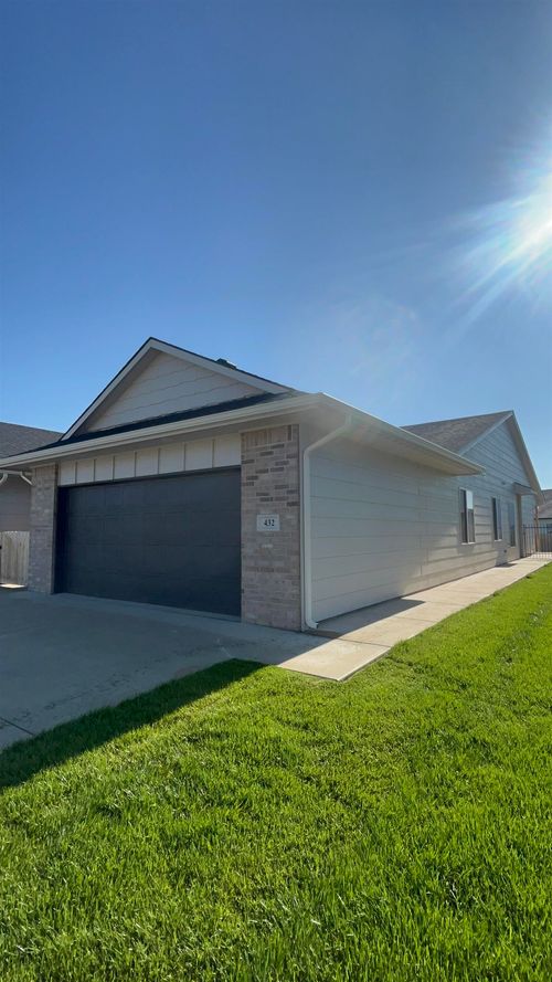2605 W 55th St N, Wichita, KS, 67204 | Card Image
