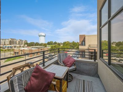 2201 - 640 S 50th Street, Condo with 2 bedrooms, 1 bathrooms and null parking in West Des Moines IA | Image 3