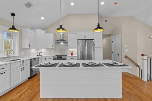 514 Park St, Stoughton, MA, 02072-3085 | Card Image