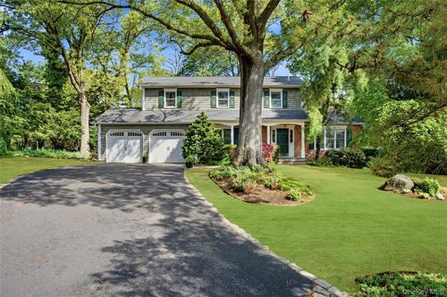 7 Great Neck Court, Huntington, NY, 11743 | Card Image
