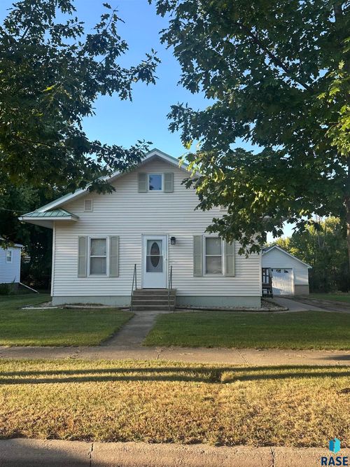214 E Park Ave Avenue, Howard, SD, 57349 | Card Image