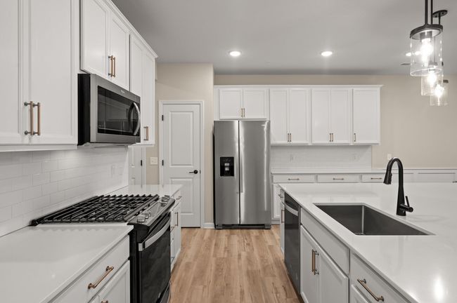 2570 Paddock Path, Townhouse with 3 bedrooms, 3 bathrooms and null parking in Shakopee MN | Image 12