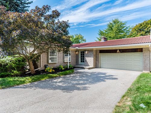 285 Pinetree Way, Mississauga, ON, L5G2R4 | Card Image