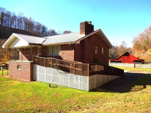 4866 Charleston Rd, Gandeeville, WV, 25243-9259 | Card Image