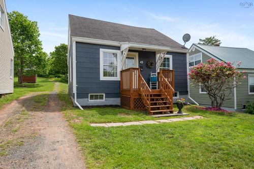43 Highland Dr, New Glasgow, NS, B2H4C3 | Card Image