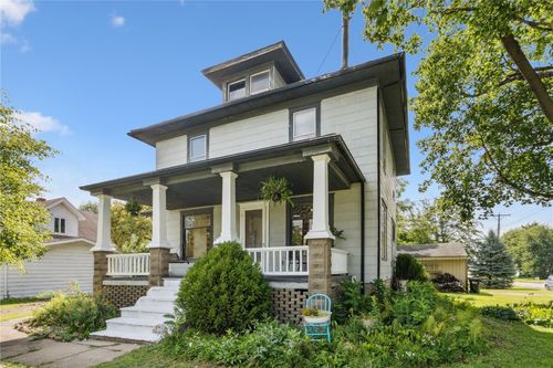 601 State St, Dysart, IA, 52224-9786 | Card Image