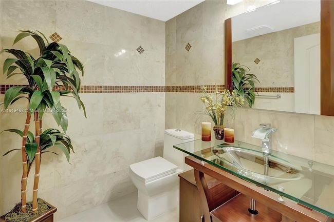 8902 Nw 178 Th Ln, House other with 4 bedrooms, 4 bathrooms and null parking in Hialeah FL | Image 20