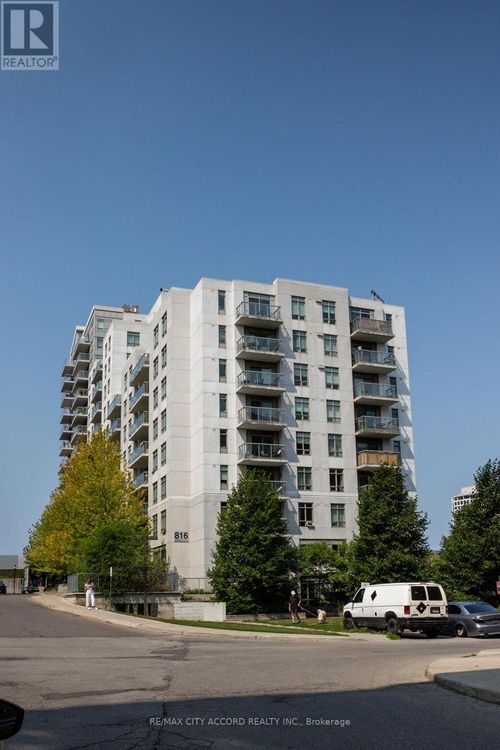 720-816 Lansdowne Ave, Toronto, ON, M6H4K6 | Card Image