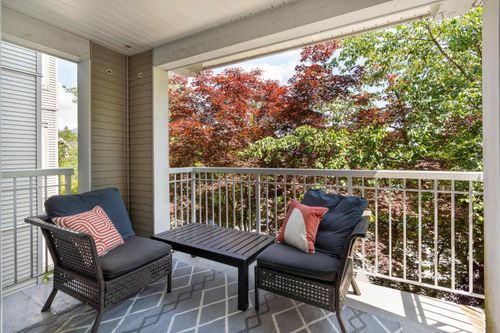 212-1432 Parkway Blvd, Coquitlam, BC, V3E3L9 | Card Image