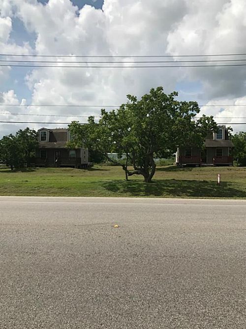 24 E Bayshore Dr, San Leon, TX, 77539 | Card Image