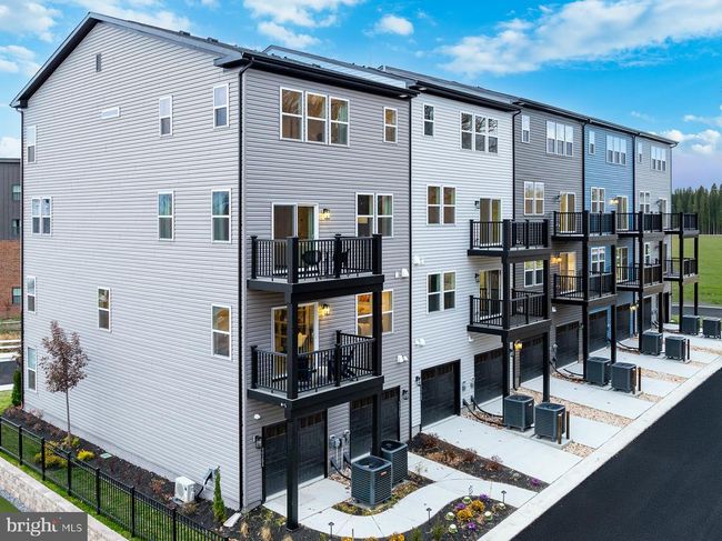 9995 Justify Run, Condo with 3 bedrooms, 3 bathrooms and null parking in LAUREL MD | Image 11