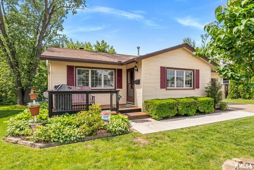 3231 W 15th St, Davenport, IA, 52804-3215 | Card Image