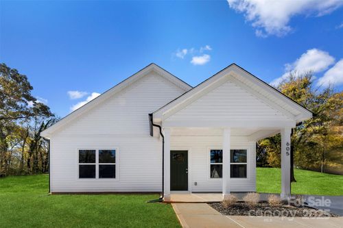 605 Meadow St, Spencer, NC, 28159-2230 | Card Image