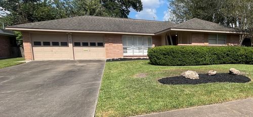 5442 Kinglet St, Houston, TX, 77096-5015 | Card Image