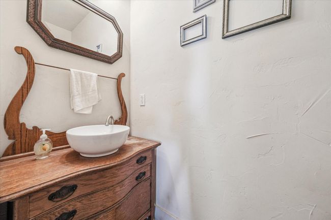10753 Track Rd E, House other with 3 bedrooms, 4 bathrooms and null parking in Cat Spring TX | Image 12