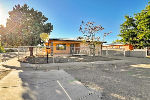 515 S 11th St, Belen, NM, 87002-3205 | Card Image