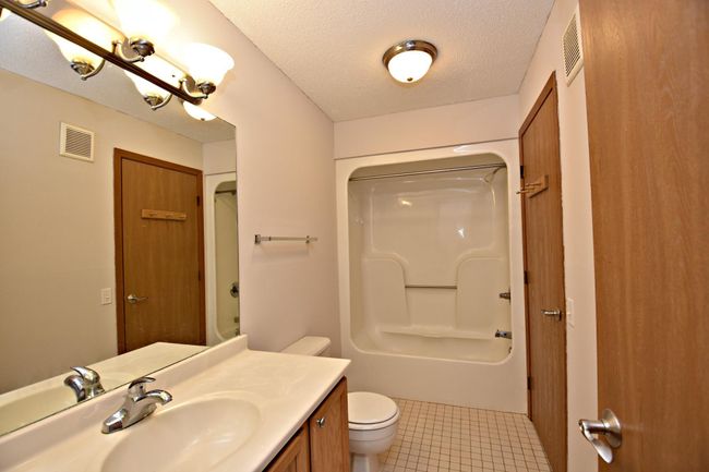 Bathroom 1.jpg | Image 11