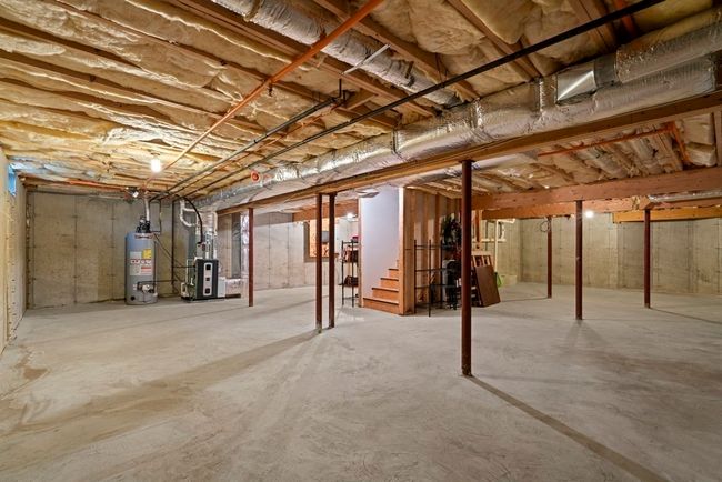 E - 4 Strawberry Ln, Condo with 2 bedrooms, 3 bathrooms and 1 parking in Hudson MA | Image 33