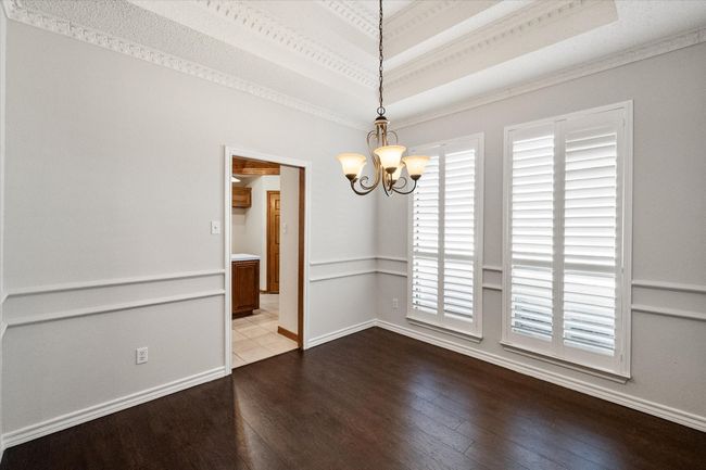 Notice how bright the room is. | Image 19