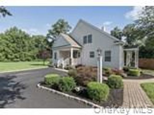 209 Carol Ln, Fishkill, NY, 12524-2914 | Card Image
