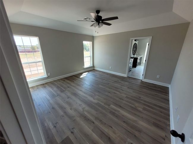 647 Mesquite Tree Rd, House other with 3 bedrooms, 2 bathrooms and 2 parking in Lacy Lakeview TX | Image 11