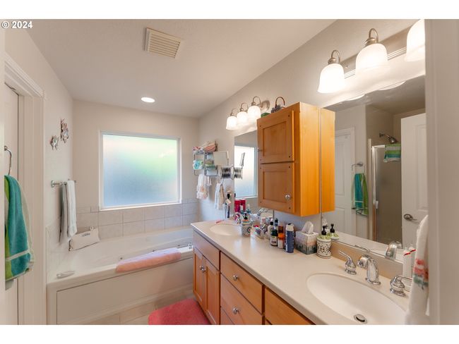 217 Christopher Ct, House other with 3 bedrooms, 2 bathrooms and 2 parking in Winchester OR | Image 12
