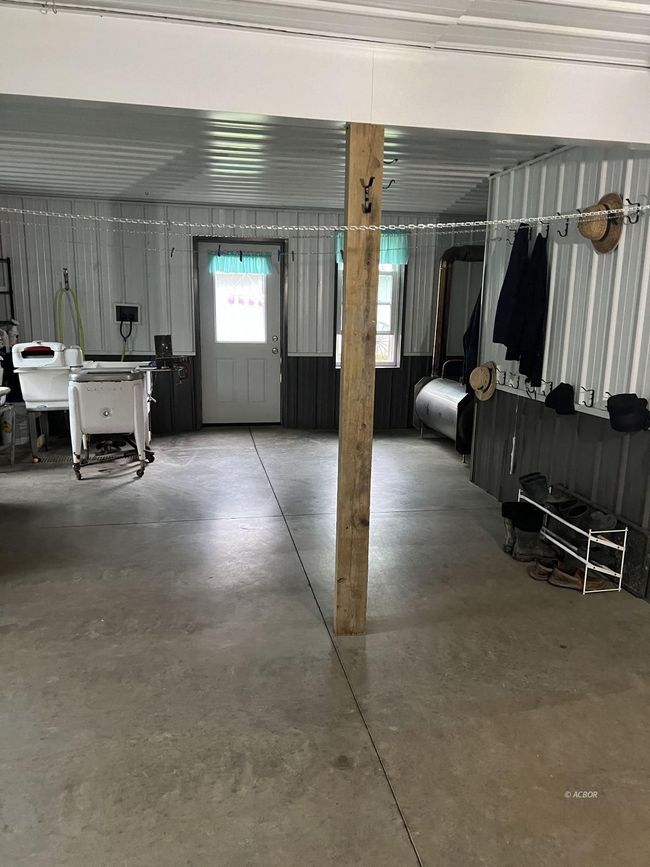 33695 State Route 683, House other with 5 bedrooms, 2 bathrooms and null parking in Mc Arthur OH | Image 13