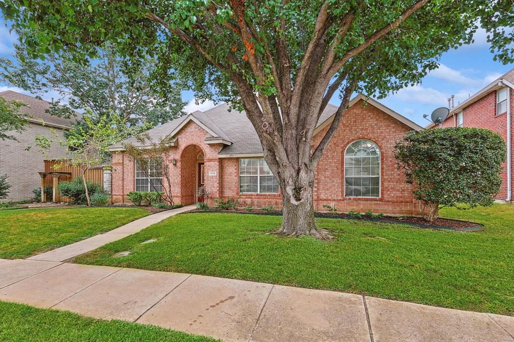 Winnipeg Dr, Lewisville, TX 75077