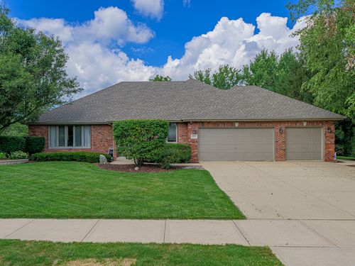 12054 Blackthorne Ridge Dr, Mokena, IL, 60448-8118 | Card Image