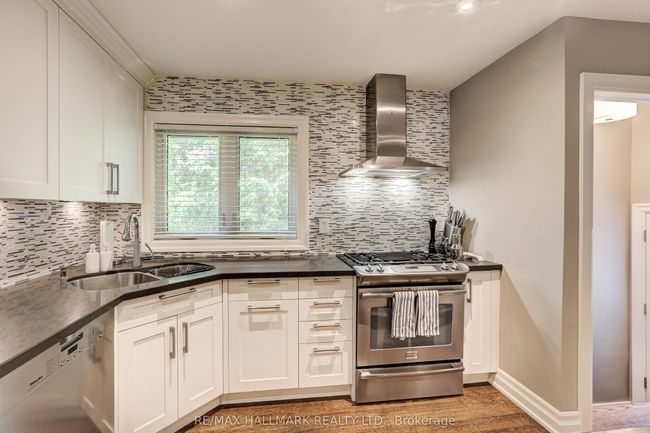 4 Tinder Cres, House other with 4 bedrooms, 2 bathrooms and 4 parking in North York ON | Image 7